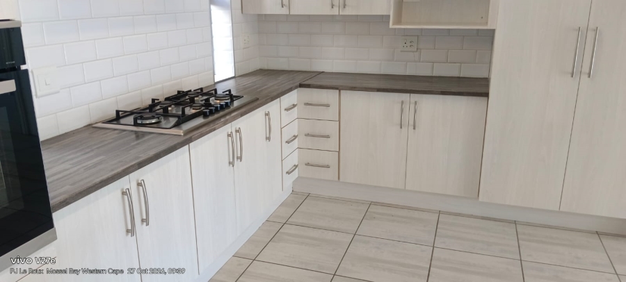 3 Bedroom Property for Sale in Hartenbos Central Western Cape